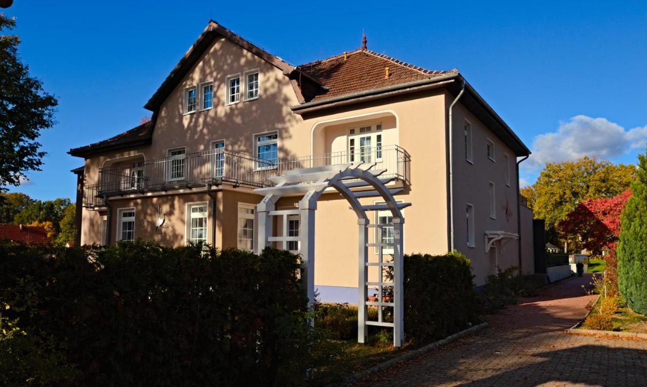 Seehotel Louise Dannenwalde Exterior foto